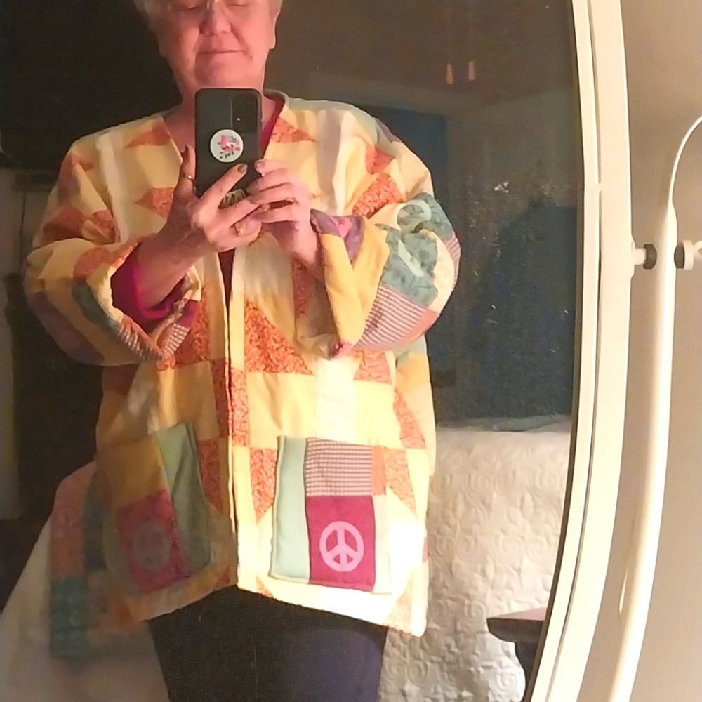 Photo of how the XL/1X Bog Coat fits hangs. 5'.2", 180lbs. NOT FOR SALE. - Picture 3 of 3